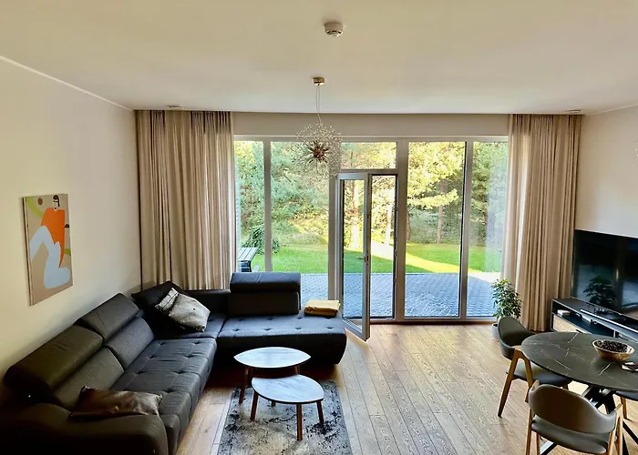 Будинок відпочинку Bella Luna With Forest View