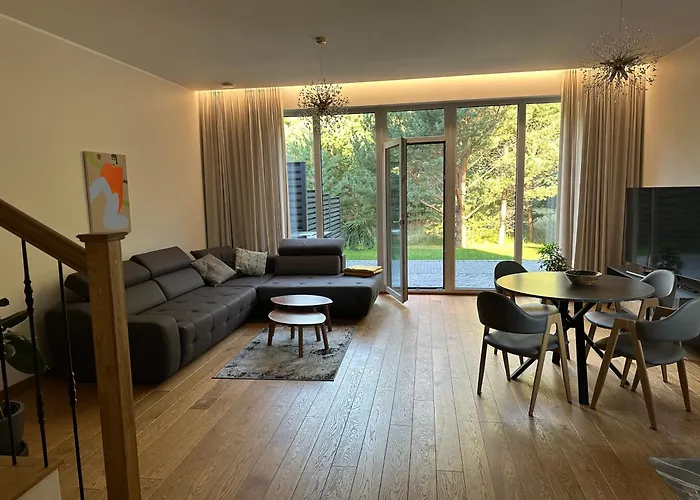 Bella Luna With Forest View